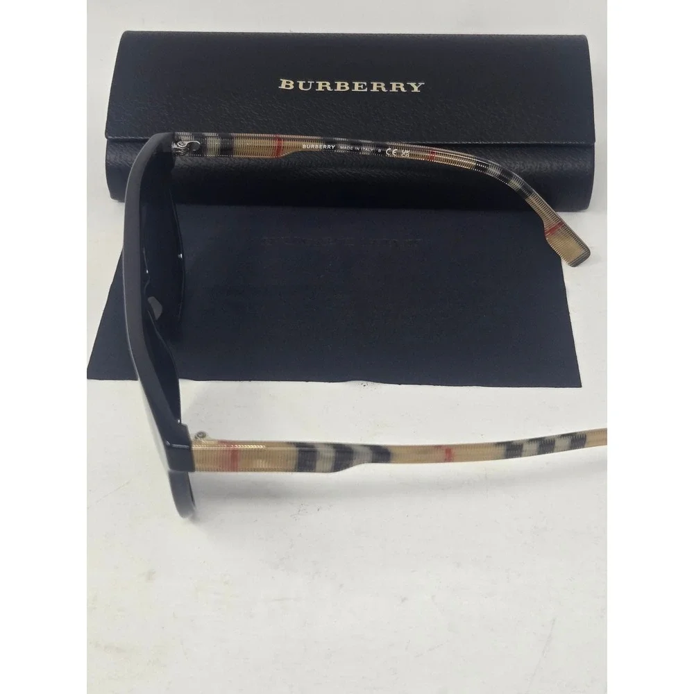 Burberry B 4302 3001/87 Black Check Temple Navigator Sunglasses Italy 56-18-145